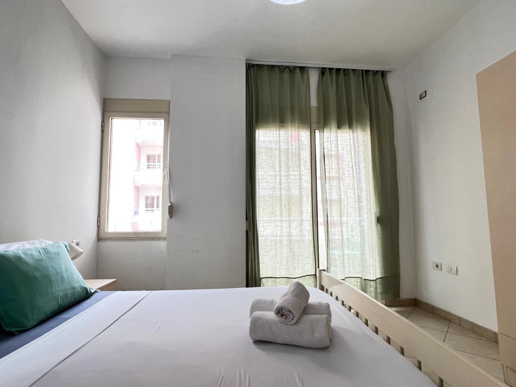 Lunasol Seaside Apartments Durrës Exteriör bild
