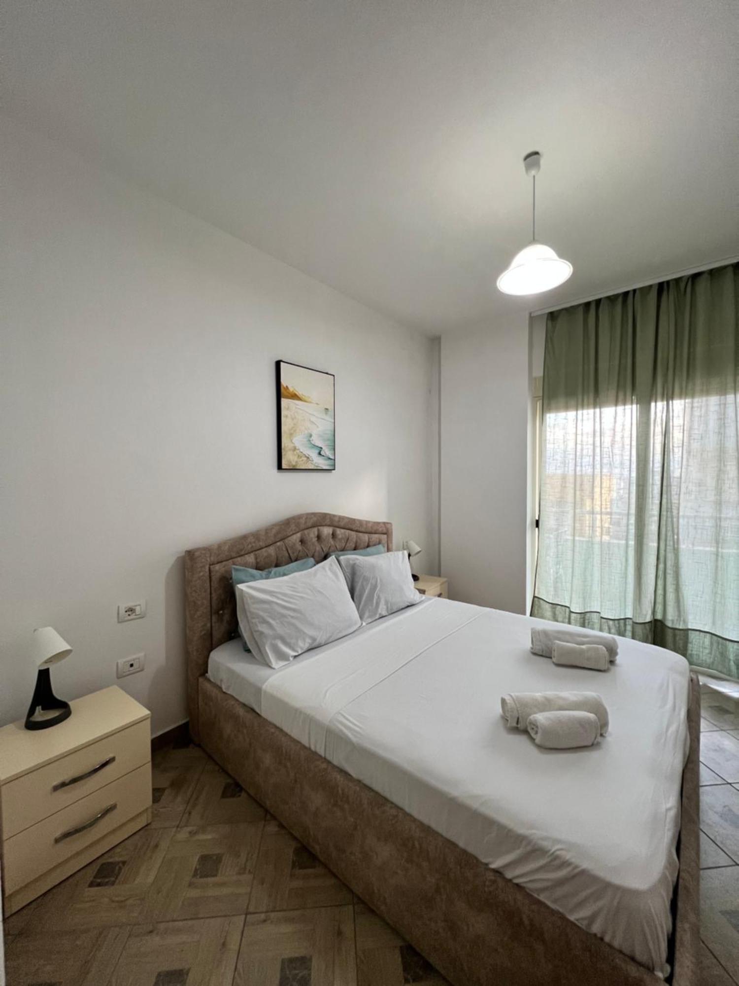 Lunasol Seaside Apartments Durrës Exteriör bild